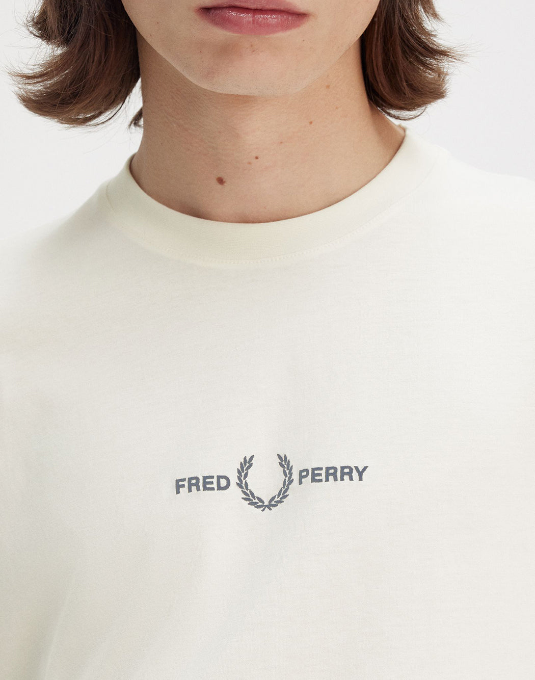 Fred Perry T SHIRT CON RICAMO GRAFICO Bianco