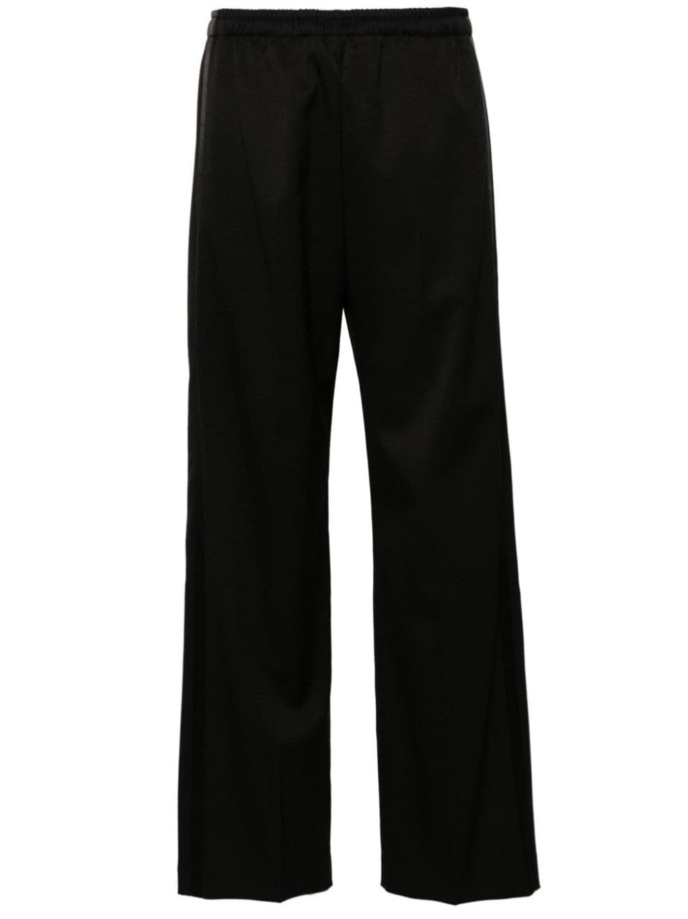 Pants with fillet pockets and pockets