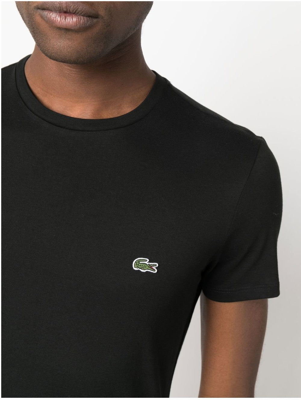 Lacoste T-SHIRT CON COCCODRILLO RICAMATO Nero