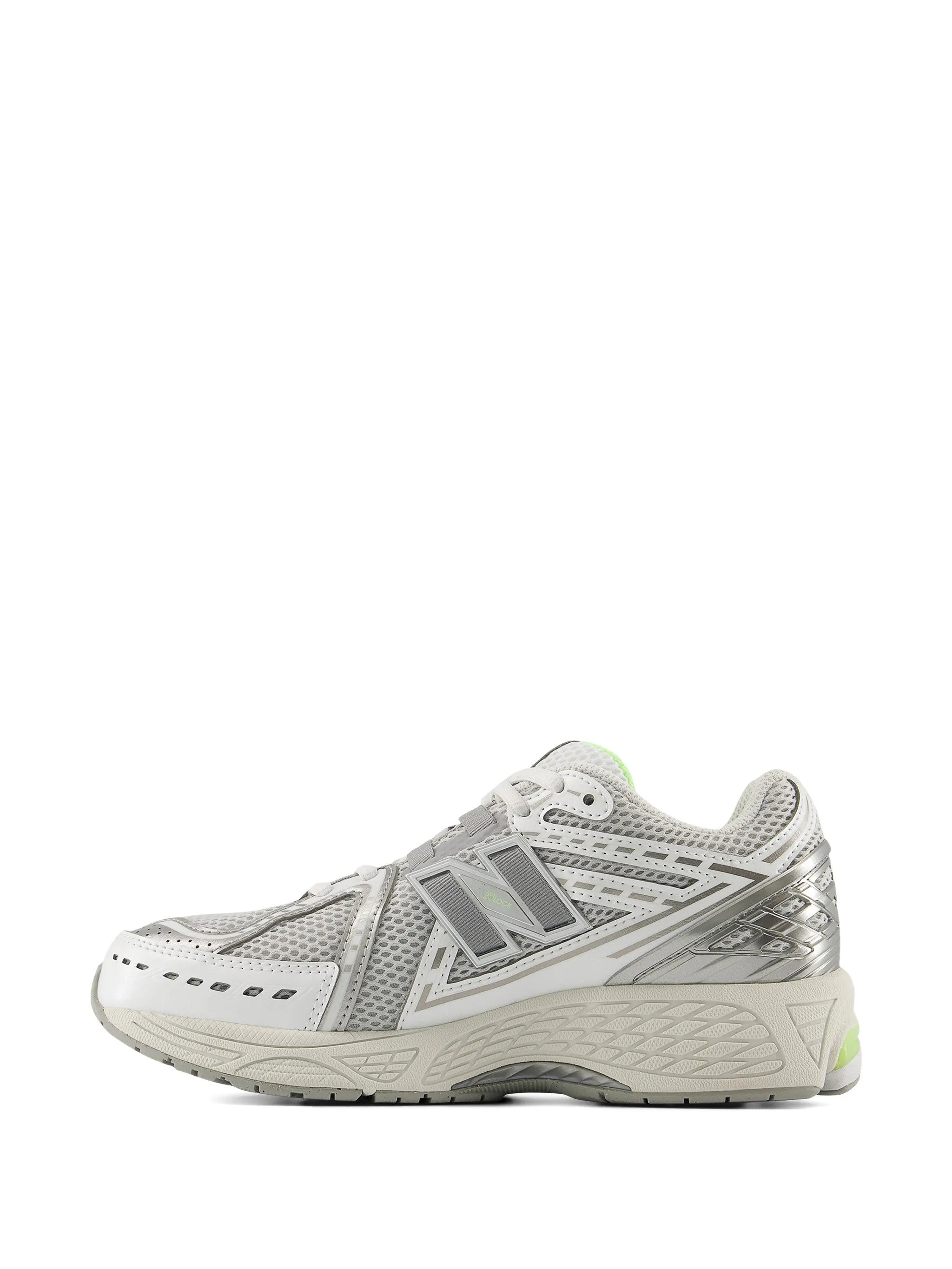 New Balance Grau