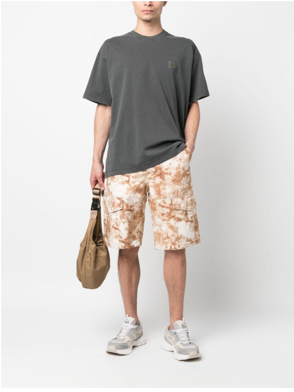 Carhartt Wip T-SHIRT WITH LOGO ON THE CHEST Black