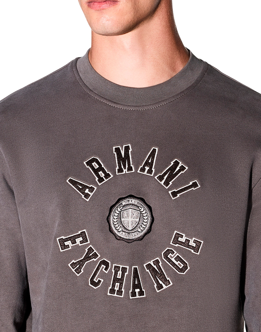Armani Exchange  Marrone