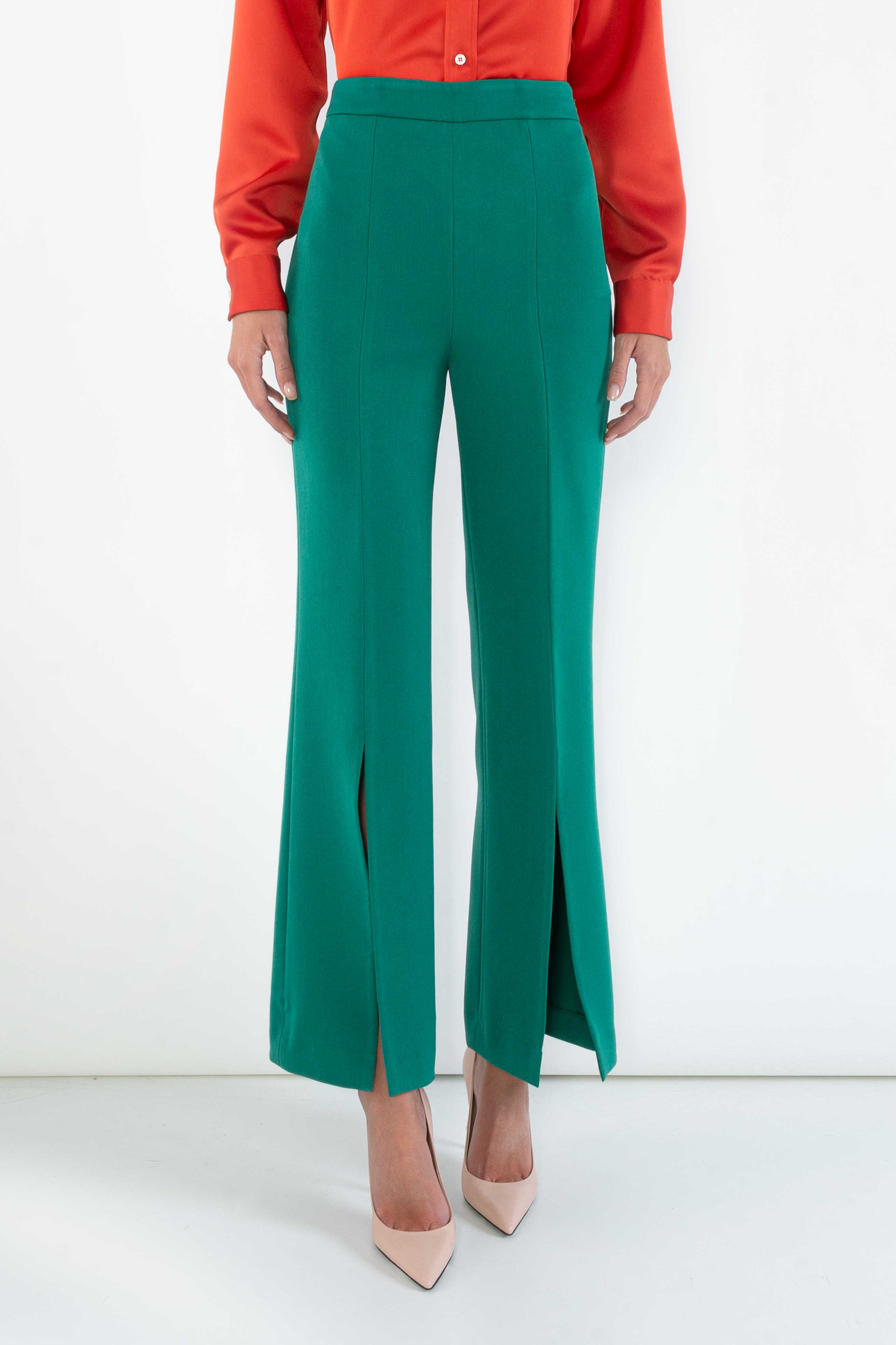 PANTALONE VERDE CON SPACCHI