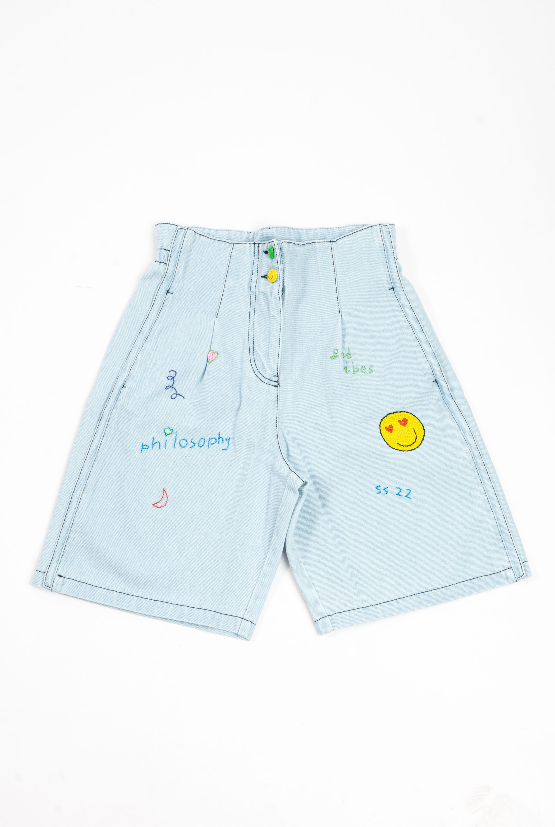 SHORTS CON SMILEY RICAMATO