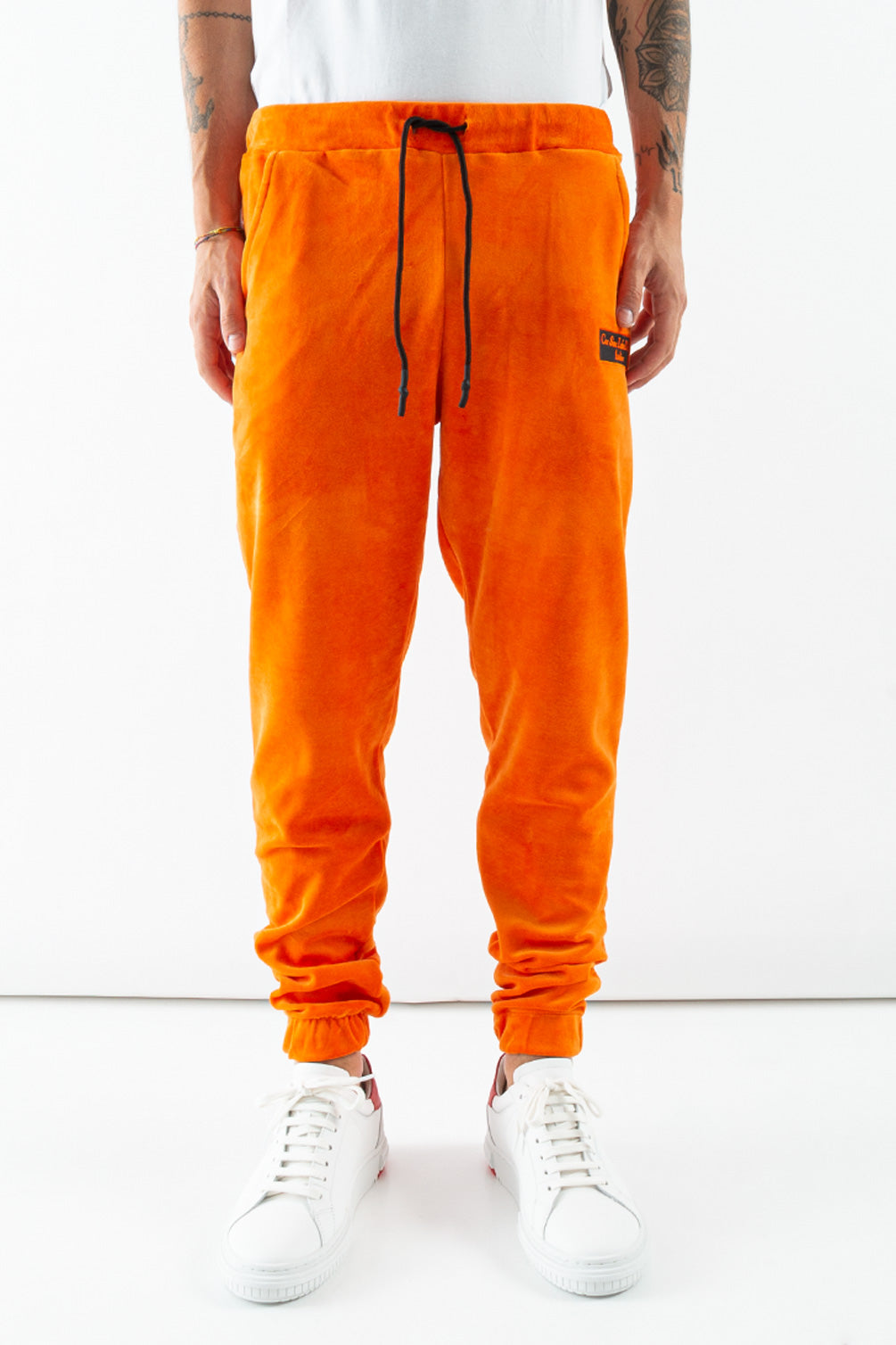 SPORTS TROUSERS WITH PATCH