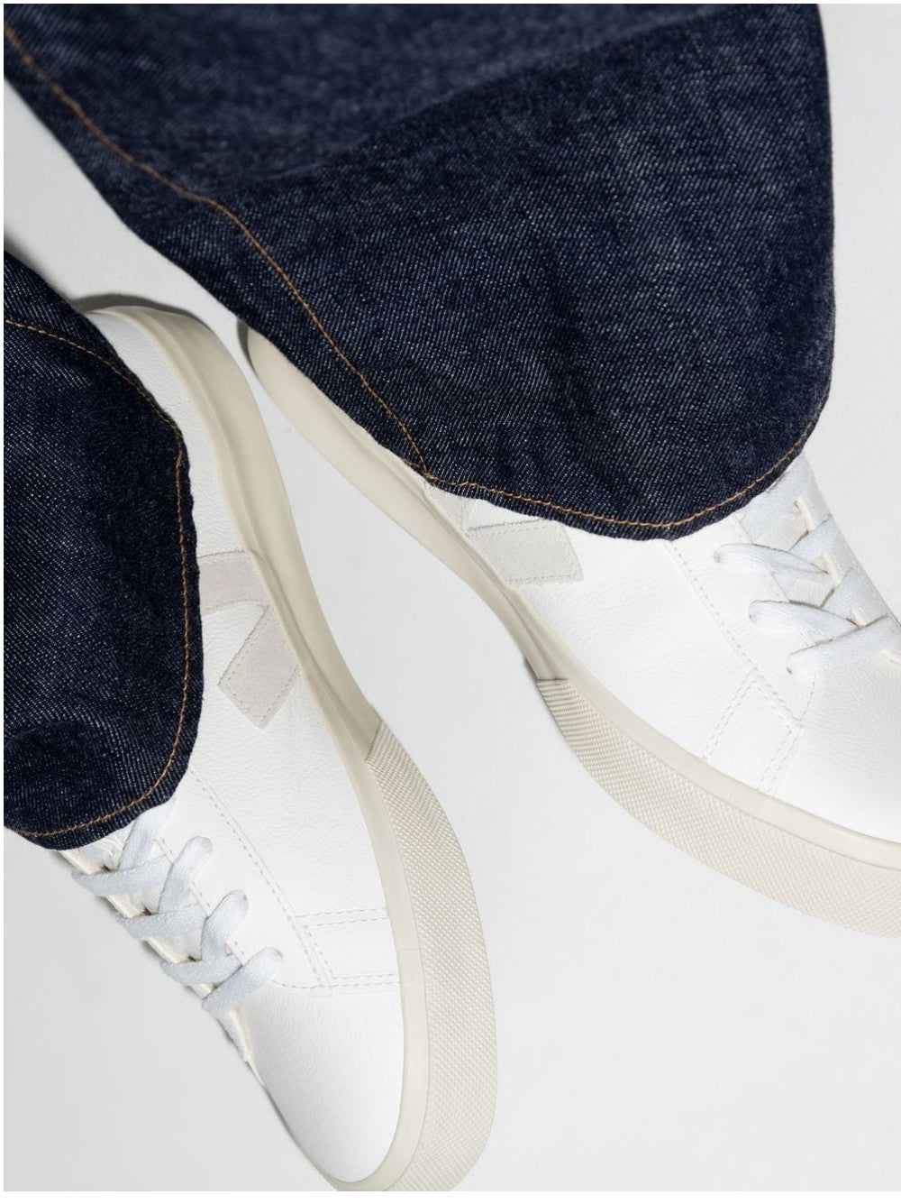 "Veja SNEAKERS "CAMPO LOW" Bianco"