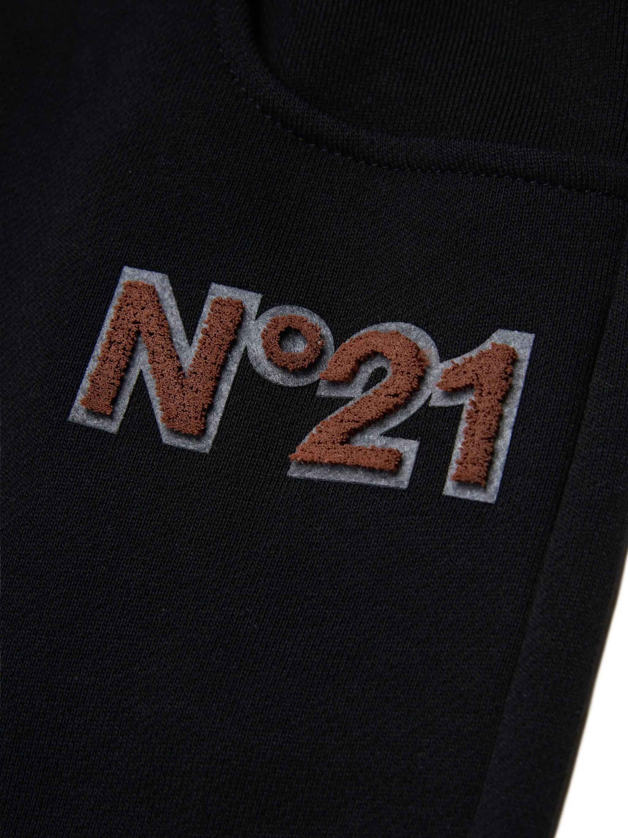 N.21  Nero
