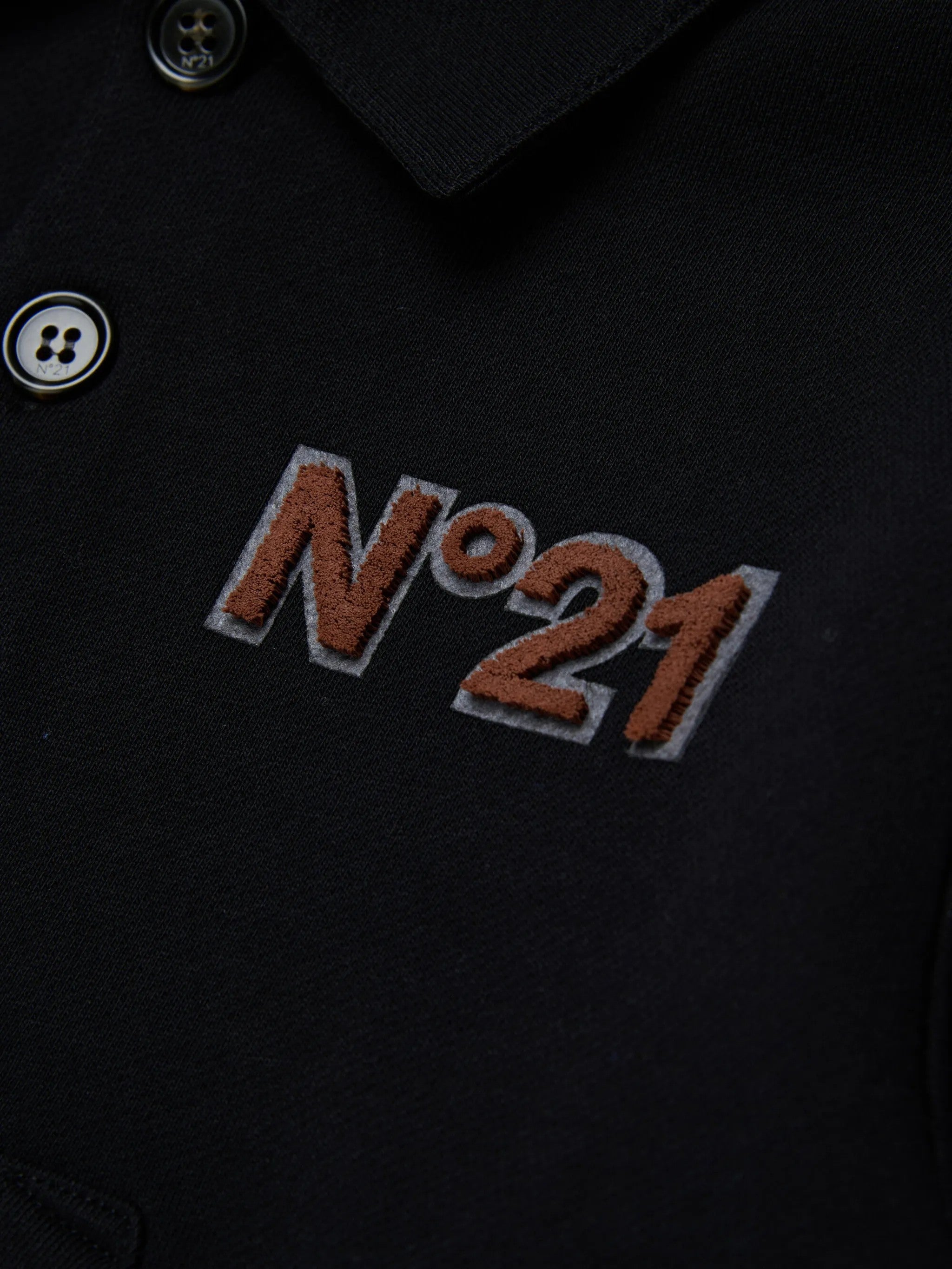 N.21  Nero
