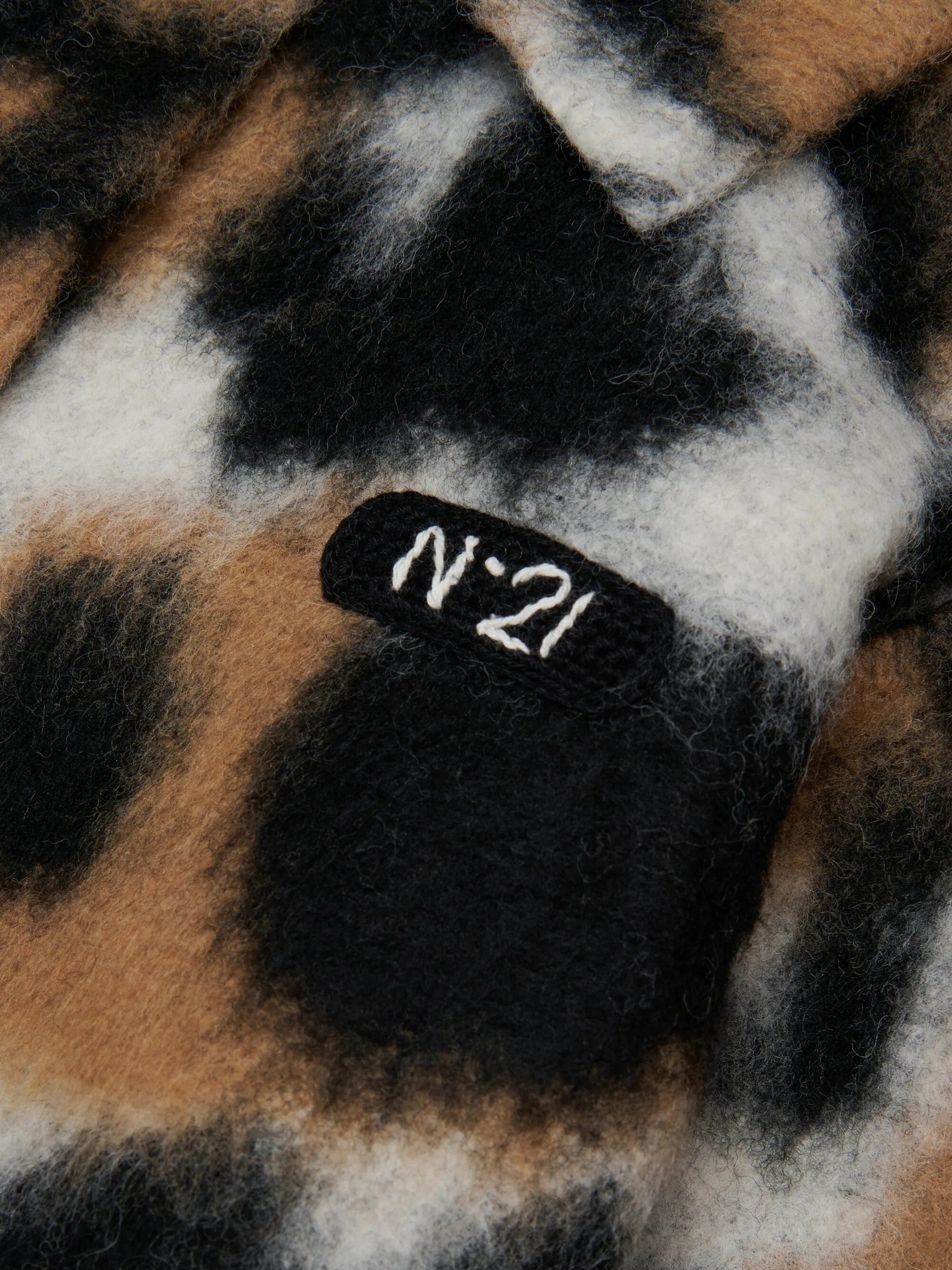 N.21  Marrone